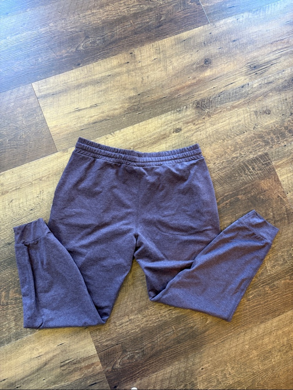 Vuori Women's Burgundy Drawstring Joggers - Picture 8 of 8
